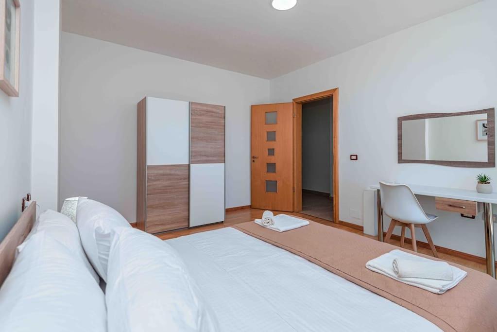 Grand View Apartment Durres Luaran gambar